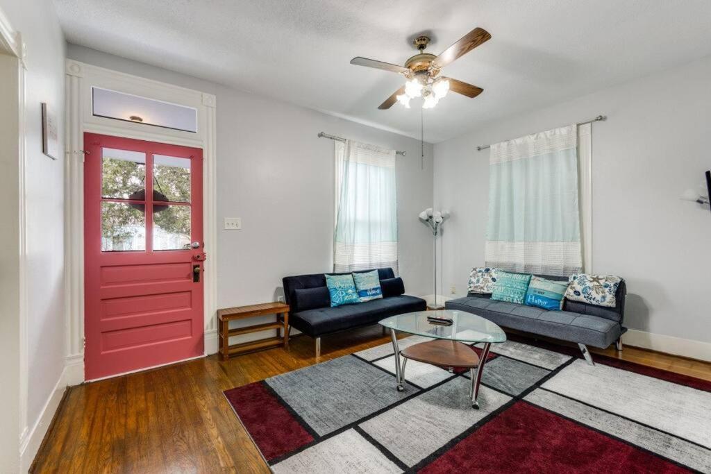 Cozy Sea Breeze Bungalow - 2 Mins To The Beach Galveston Exteriör bild